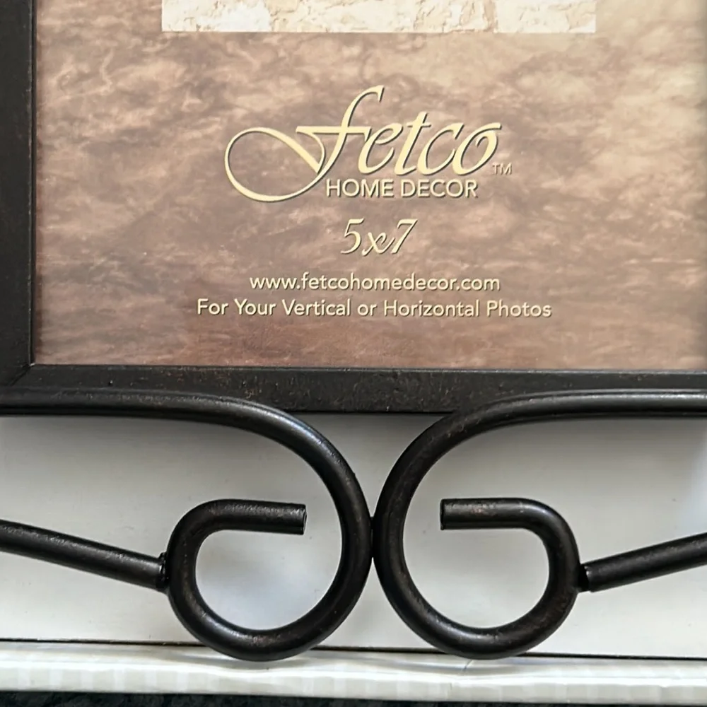 Vertical or horizontal 3 spot 5x7 metal picture frame - Picture 3 of 3